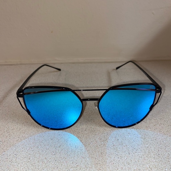 Accessories - Fashion Metal Aviator Sunglasses